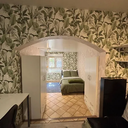 公寓 Garden With 3 Beds And A Sofa Bed Near Paris