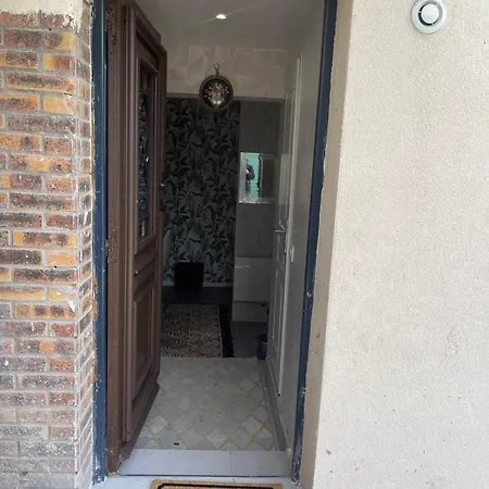 公寓 Garden With 3 Beds And A Sofa Bed Near Paris *