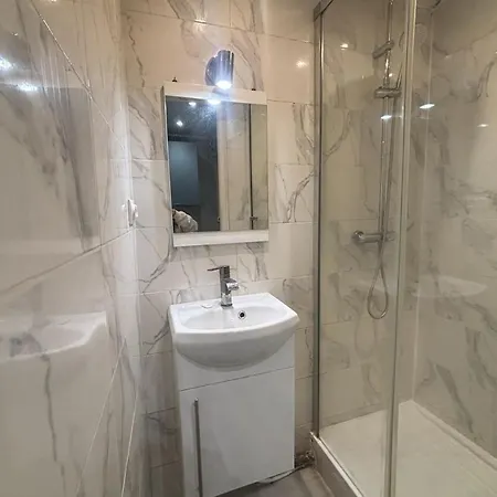 Garden With 3 Beds And A Sofa Bed Near Paris * 舒瓦西勒鲁瓦