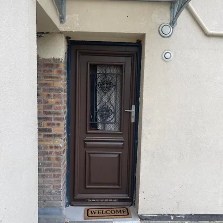 Garden With 3 Beds And A Sofa Bed Near Paris * 舒瓦西勒鲁瓦